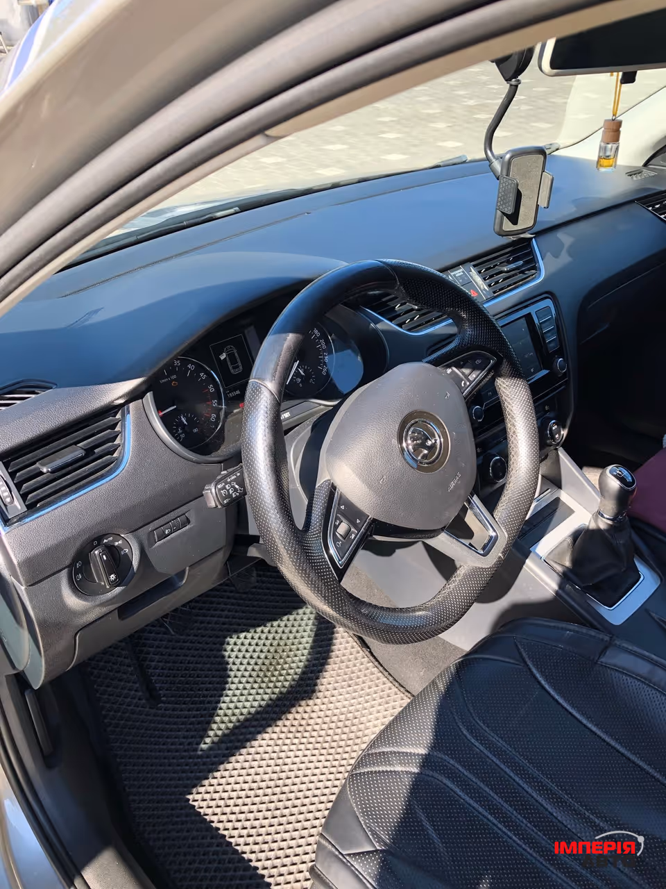 Skoda Octavia - фото 9