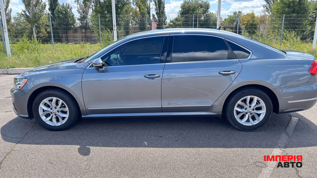 Volkswagen Passat - фото 8