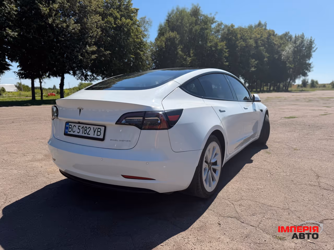 Tesla Model 3 - фото 8