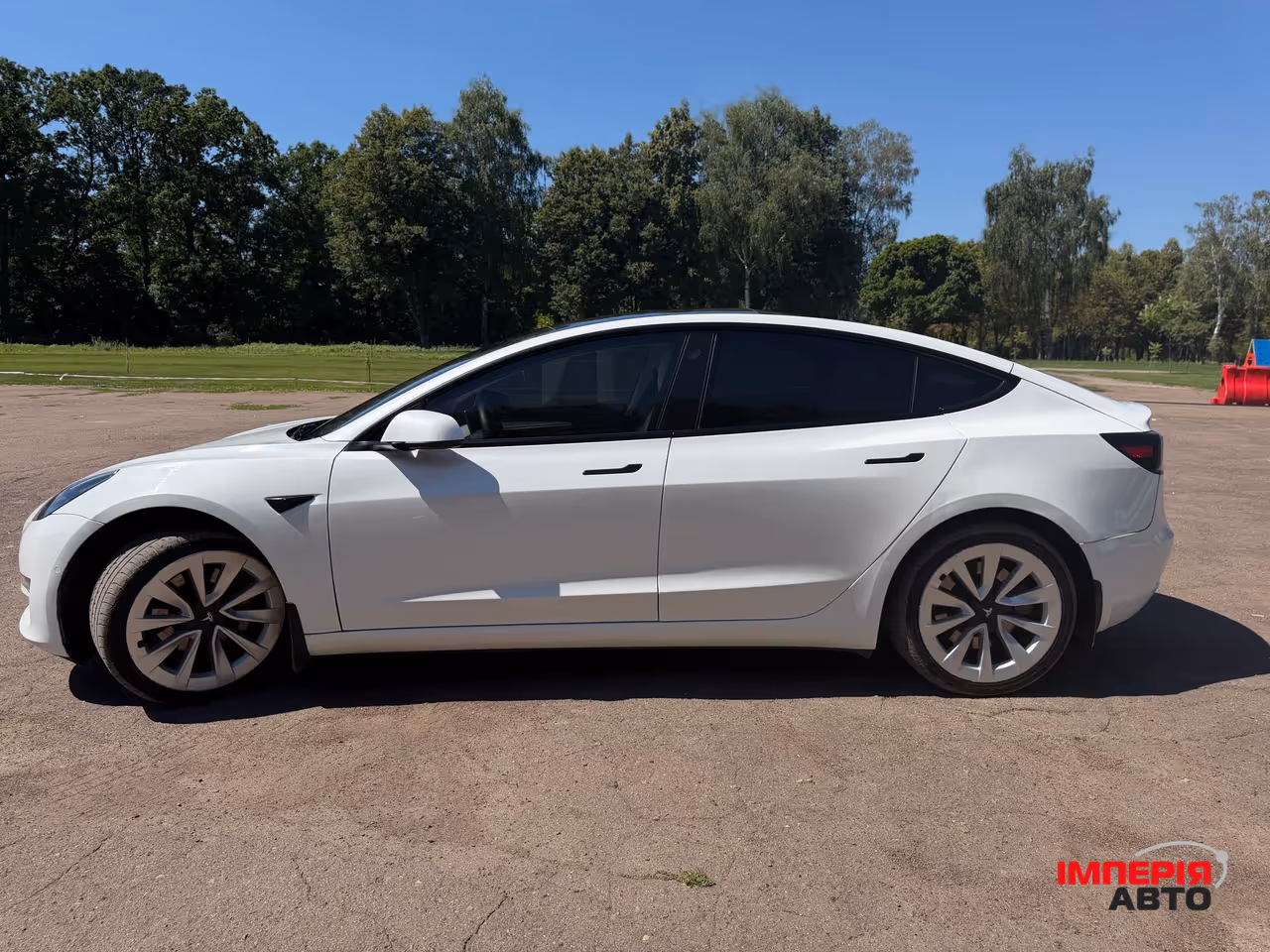 Tesla Model 3 - фото 4