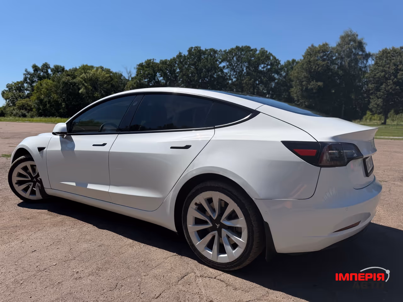Tesla Model 3 - фото 7