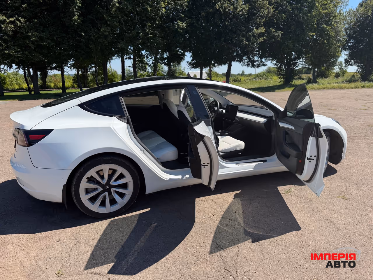 Tesla Model 3 - фото 17