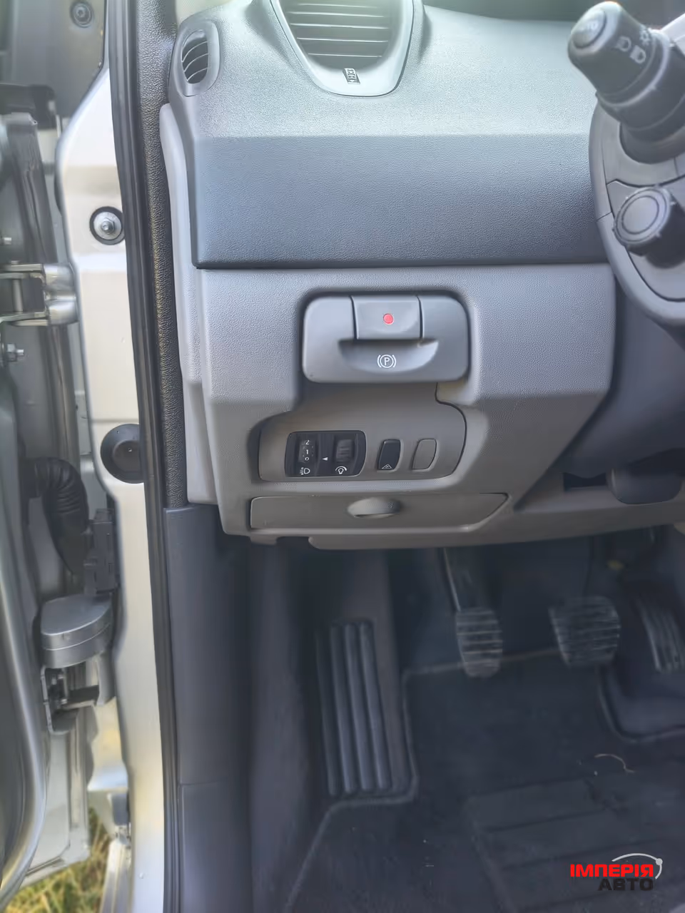 Renault Scenic - фото 25
