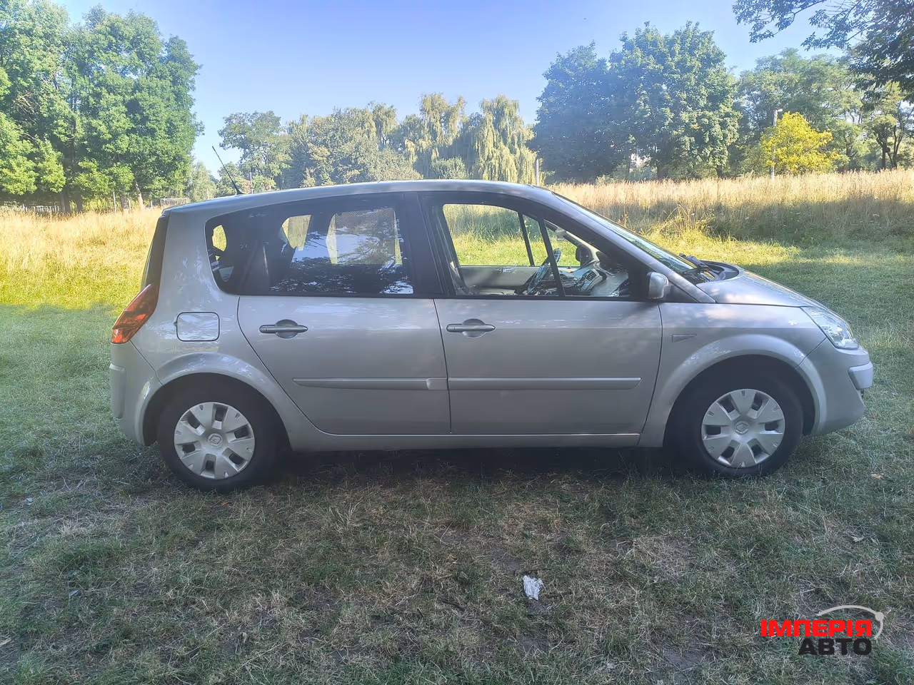Renault Scenic - фото 15