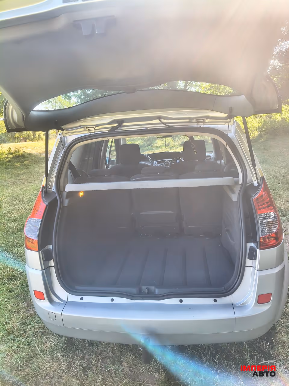 Renault Scenic - фото 19