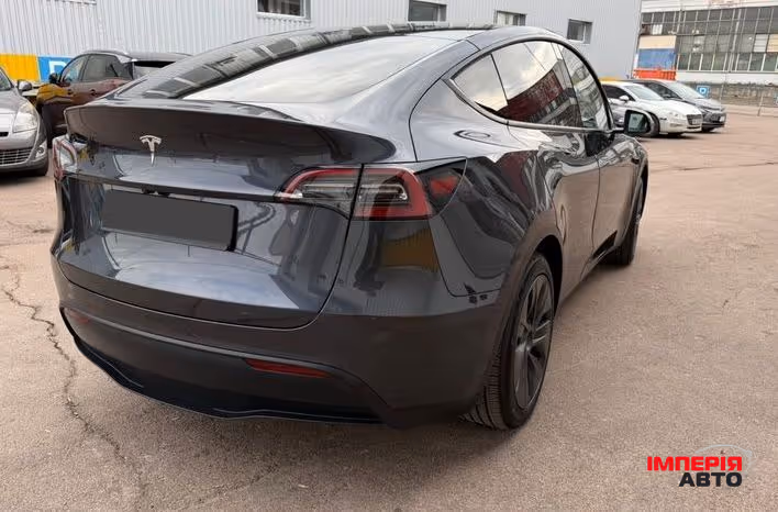 Tesla Model Y - фото 4