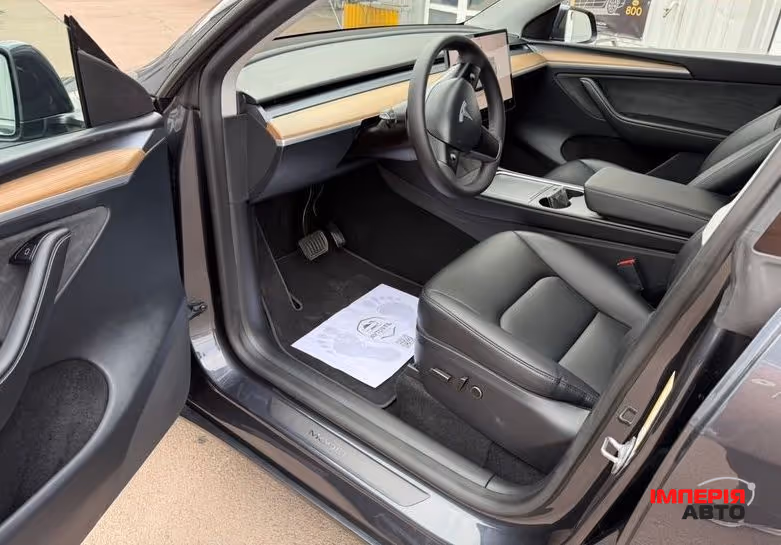 Tesla Model Y - фото 3