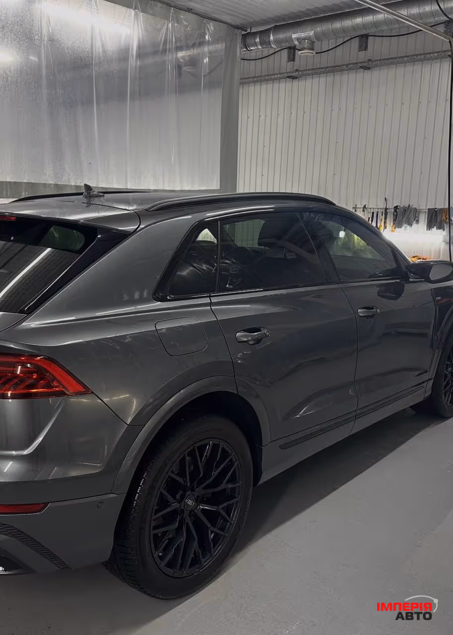 Audi Q8 - фото 36