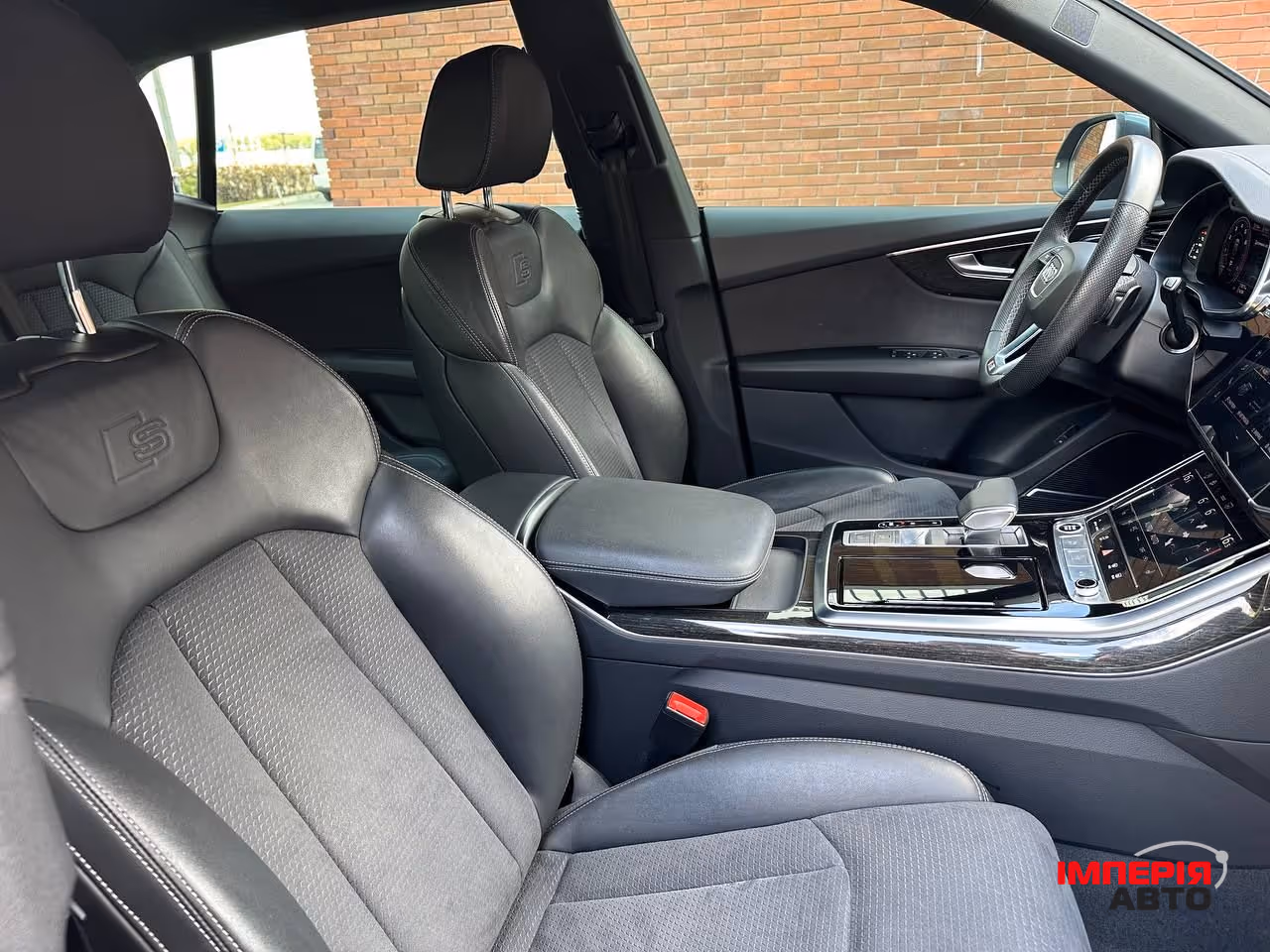 Audi Q8 - фото 14
