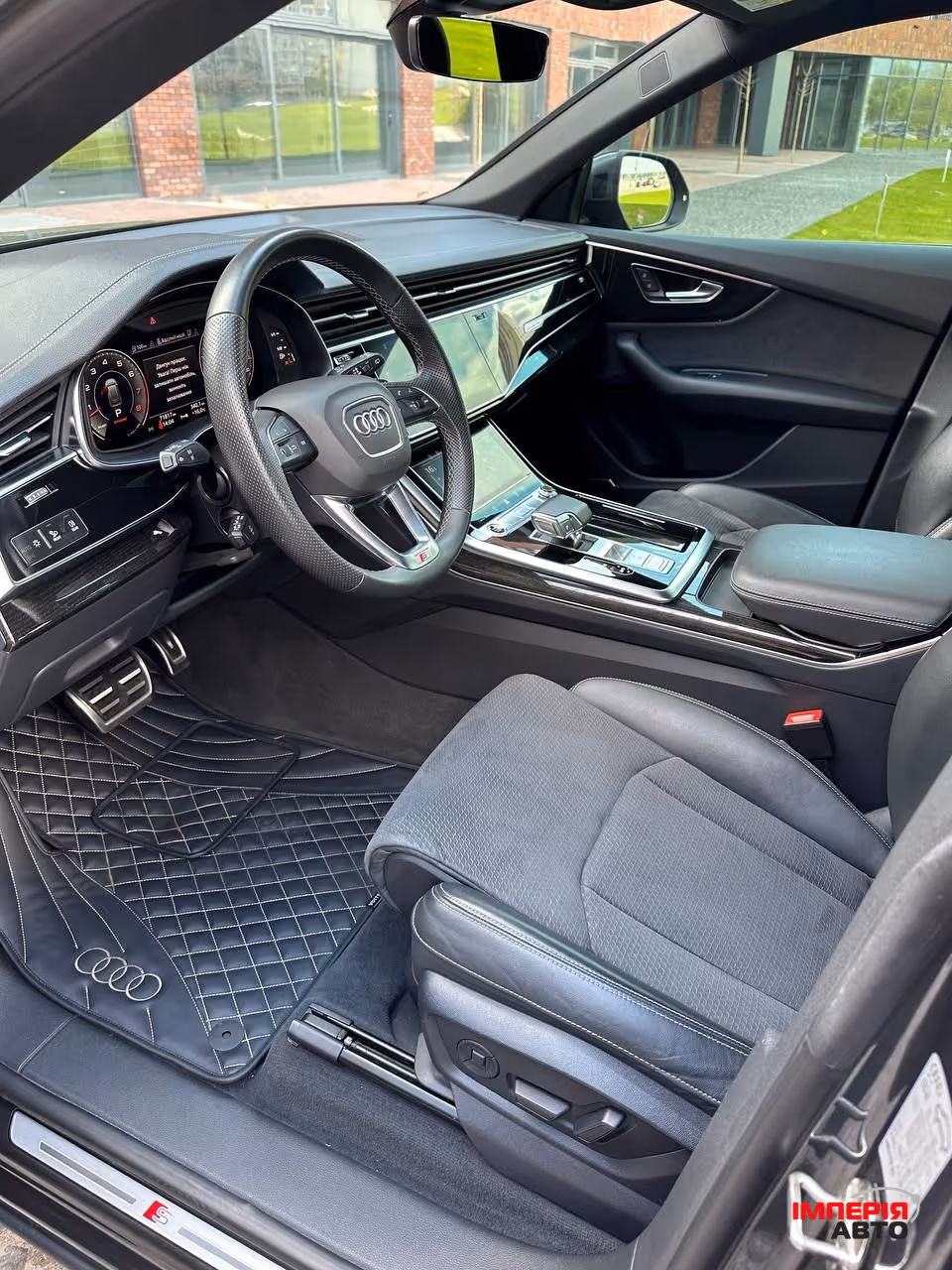 Audi Q8 - фото 18