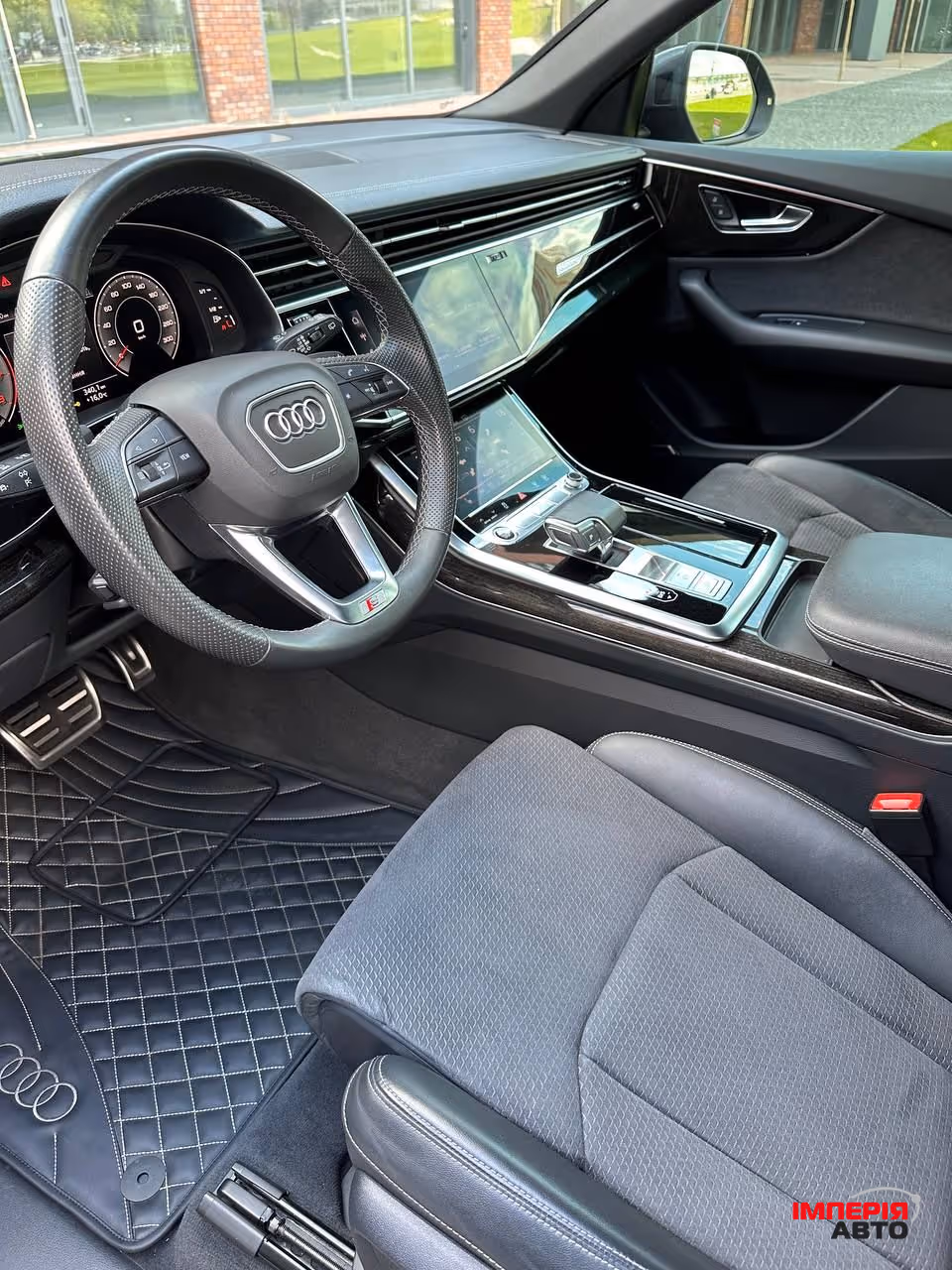 Audi Q8 - фото 17