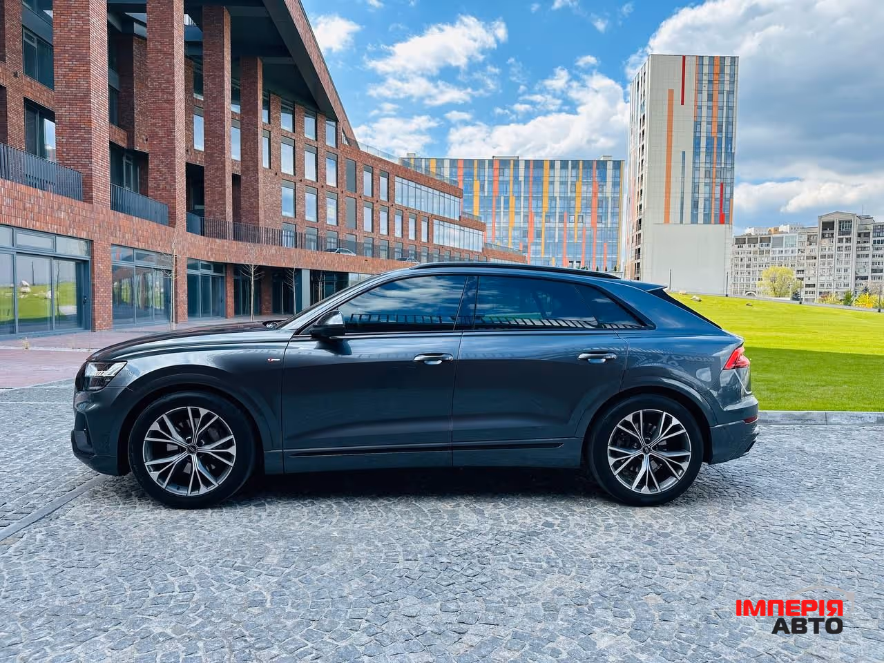 Audi Q8 - фото 2