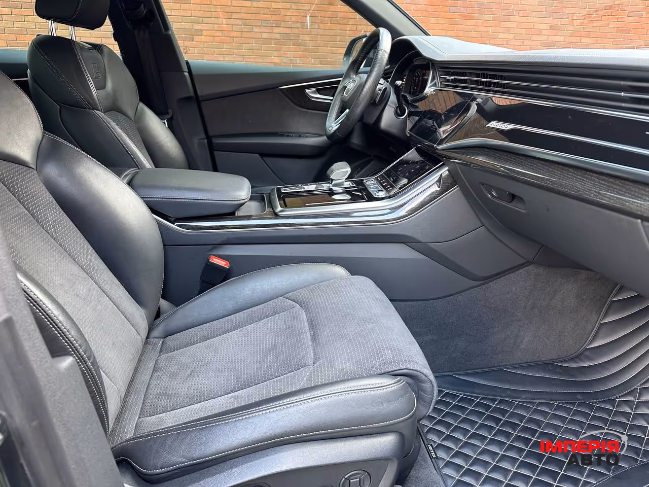 Audi Q8 - фото 13