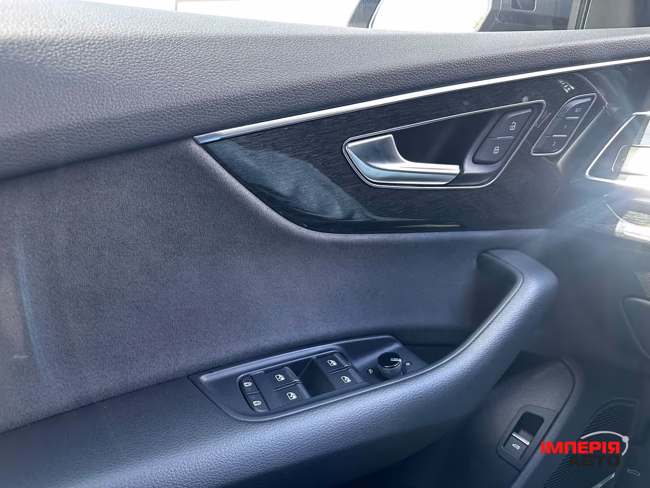 Audi Q8 - фото 34