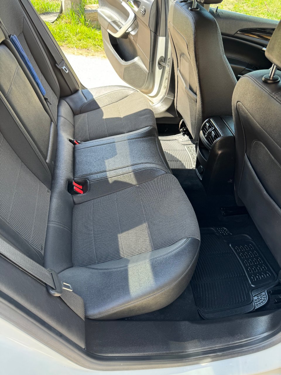 Opel Insignia - фото 10