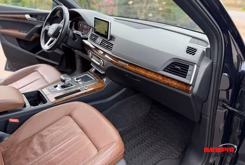 Audi Q5 - фото 12
