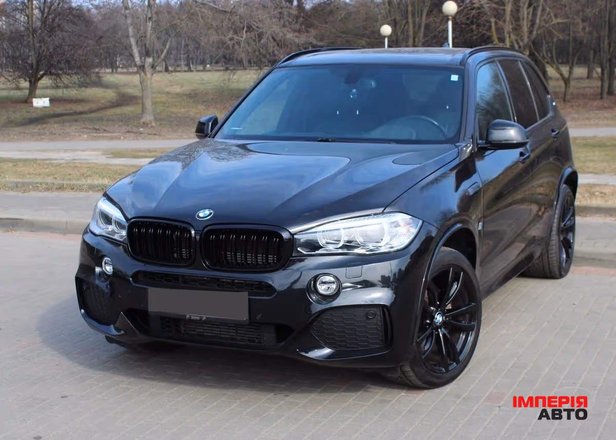 BMW X5 - фото 1