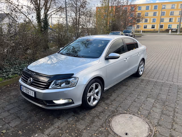 Volkswagen Passat - зображення 1