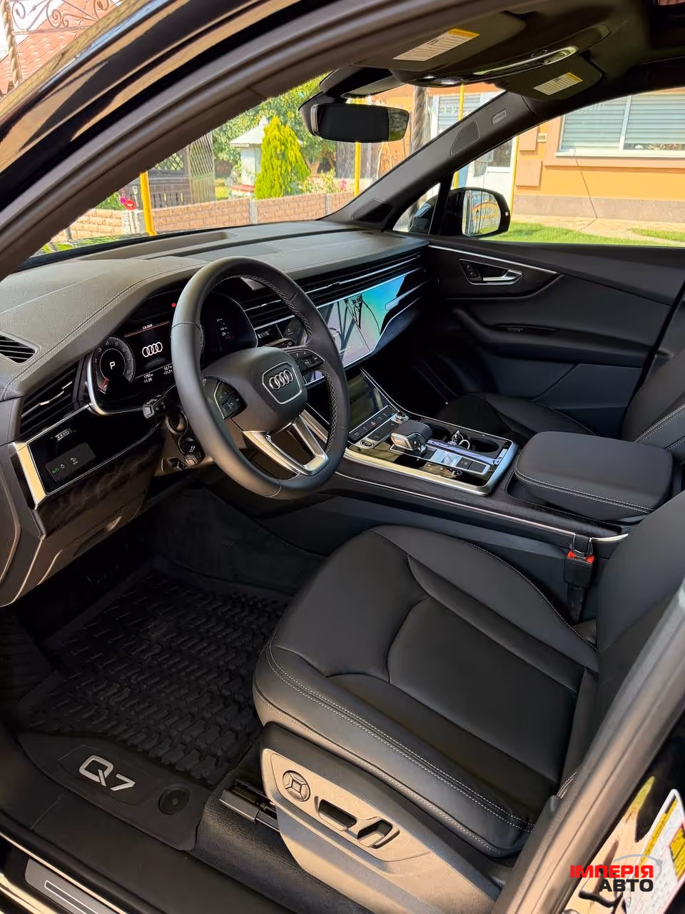 Audi Q7 - фото 9