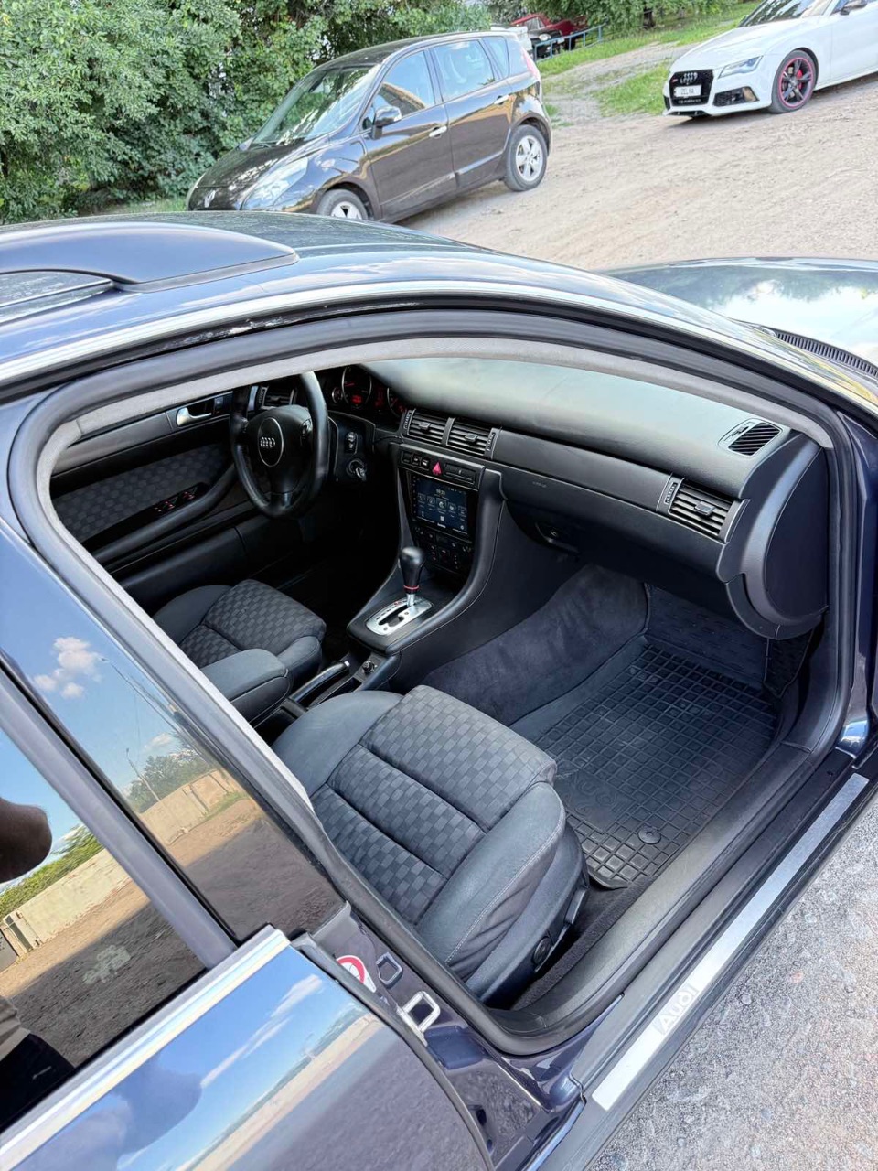 Audi A6 - фото 11