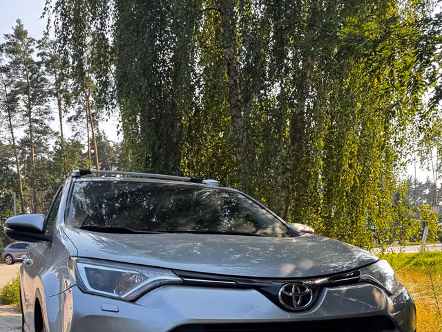 Toyota RAV4 - зображення 2
