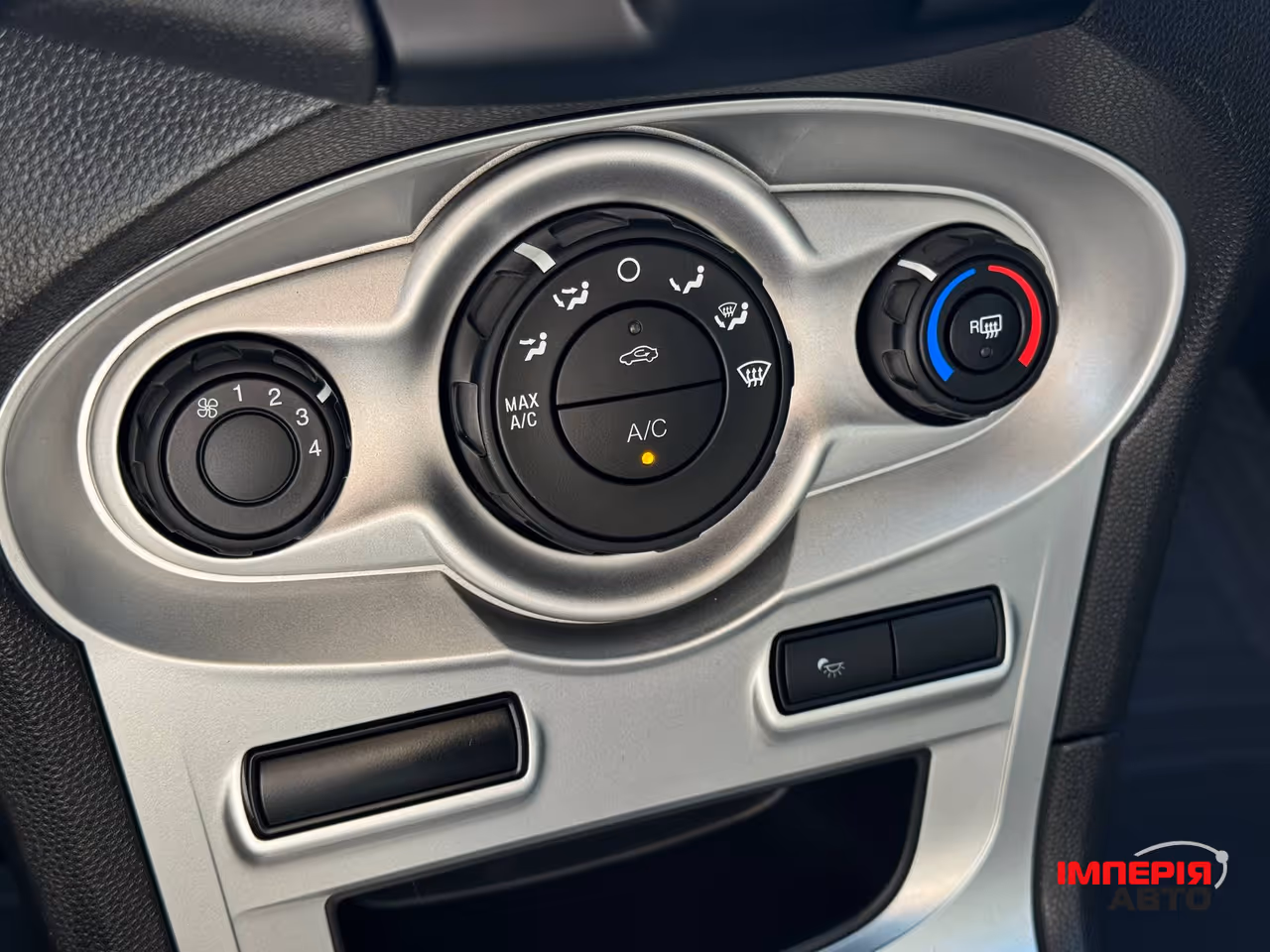 Ford Fiesta - фото 37