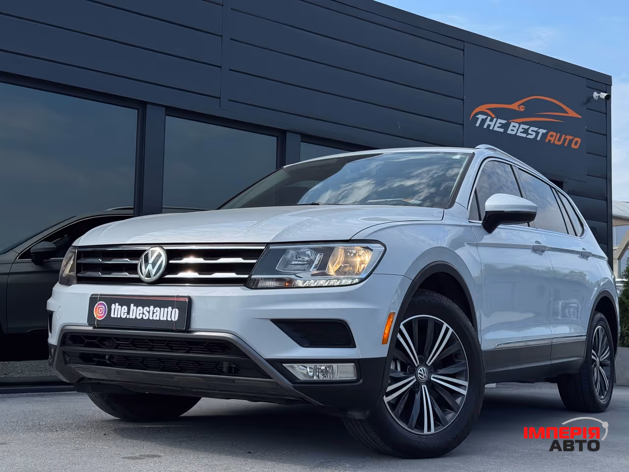 Volkswagen Tiguan - фото 2