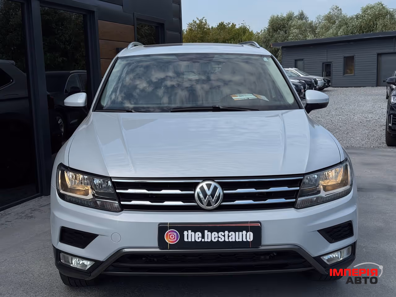 Volkswagen Tiguan - фото 11