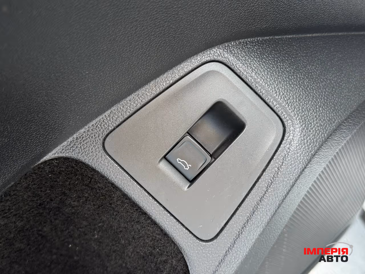 Volkswagen Tiguan - фото 32