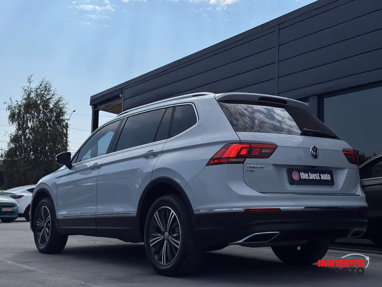 Volkswagen Tiguan - фото 20