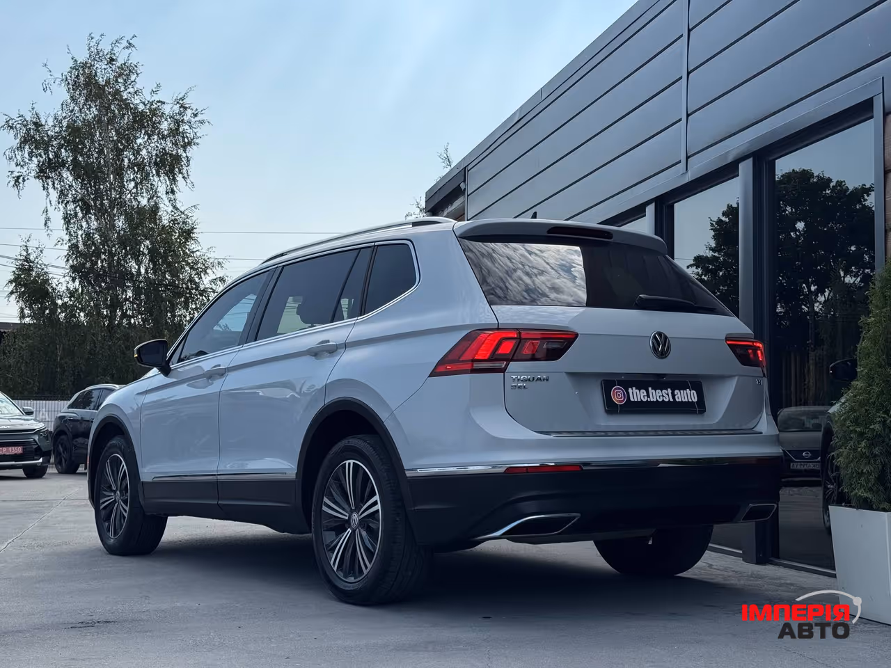 Volkswagen Tiguan - фото 9