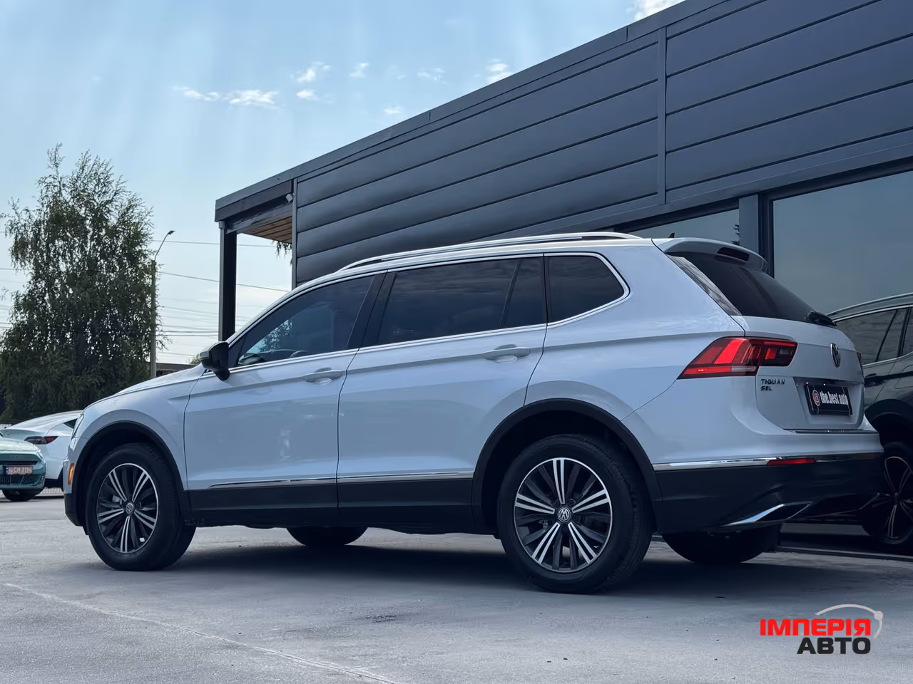 Volkswagen Tiguan - фото 10