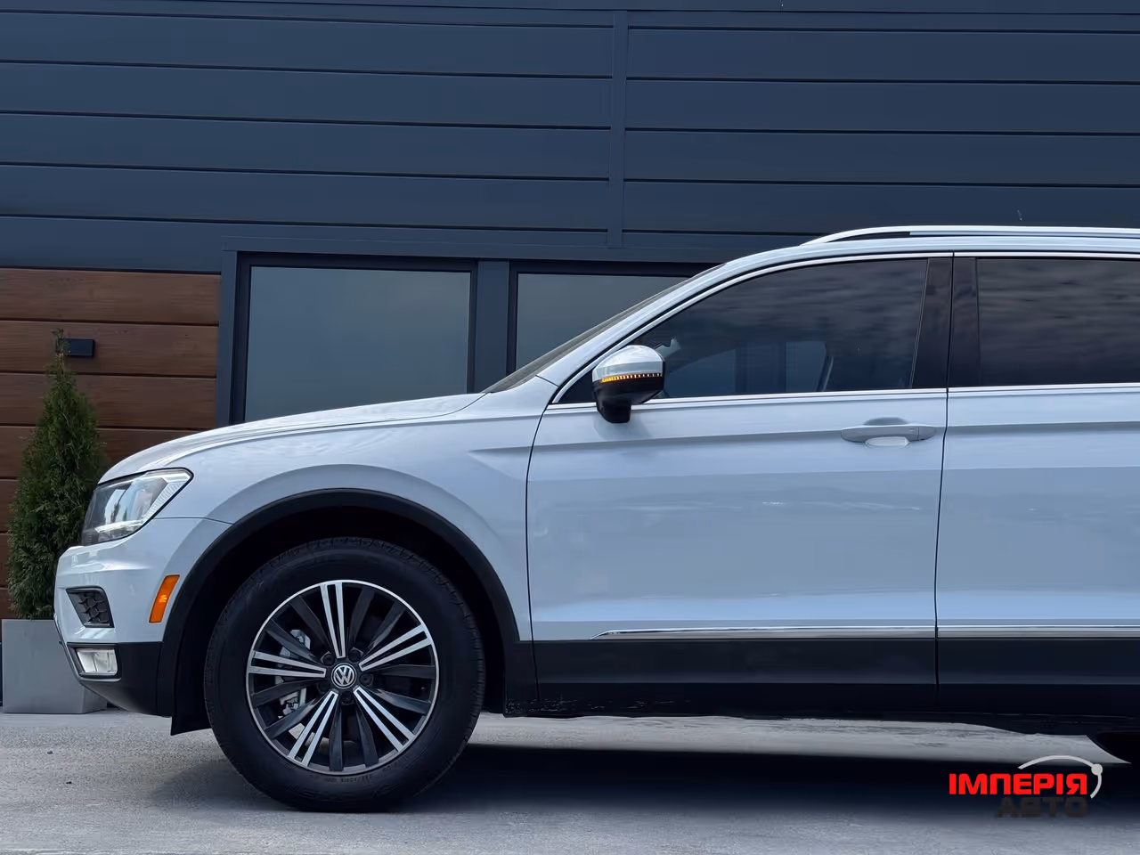 Volkswagen Tiguan - фото 18