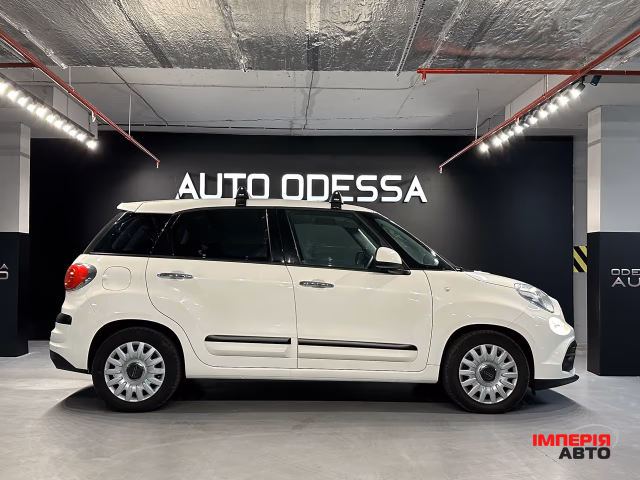 Fiat 500L - фото 5