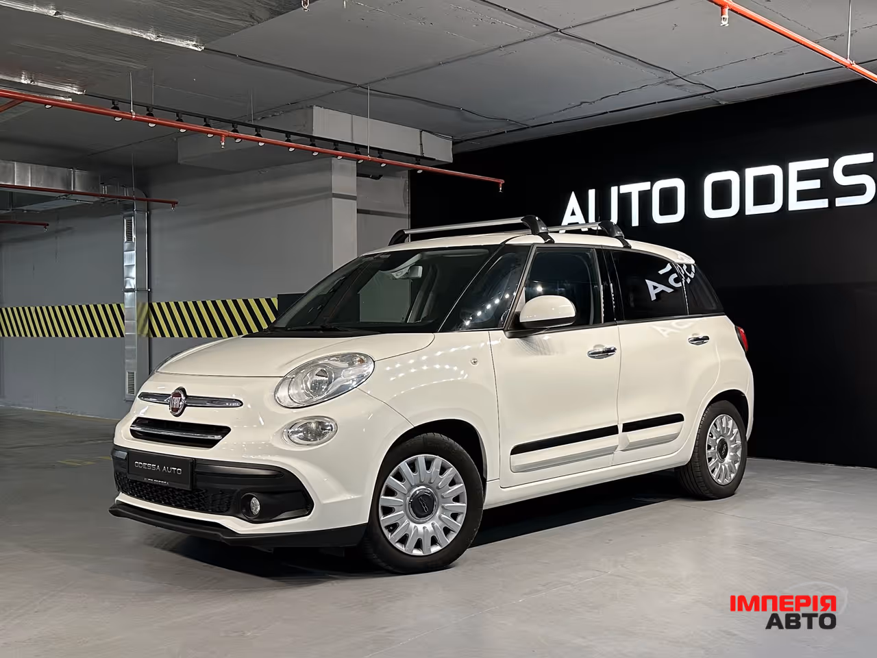 Fiat 500L - фото 2