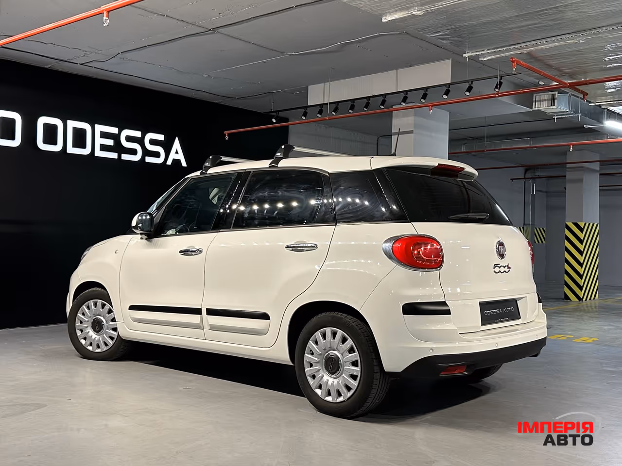 Fiat 500L - фото 8