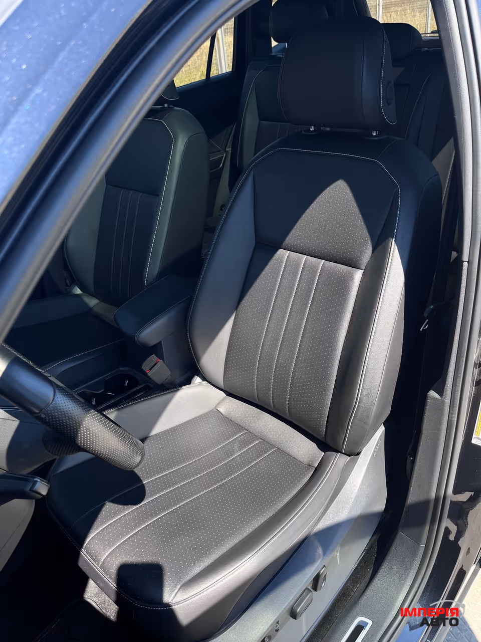 Volkswagen Tiguan - фото 16