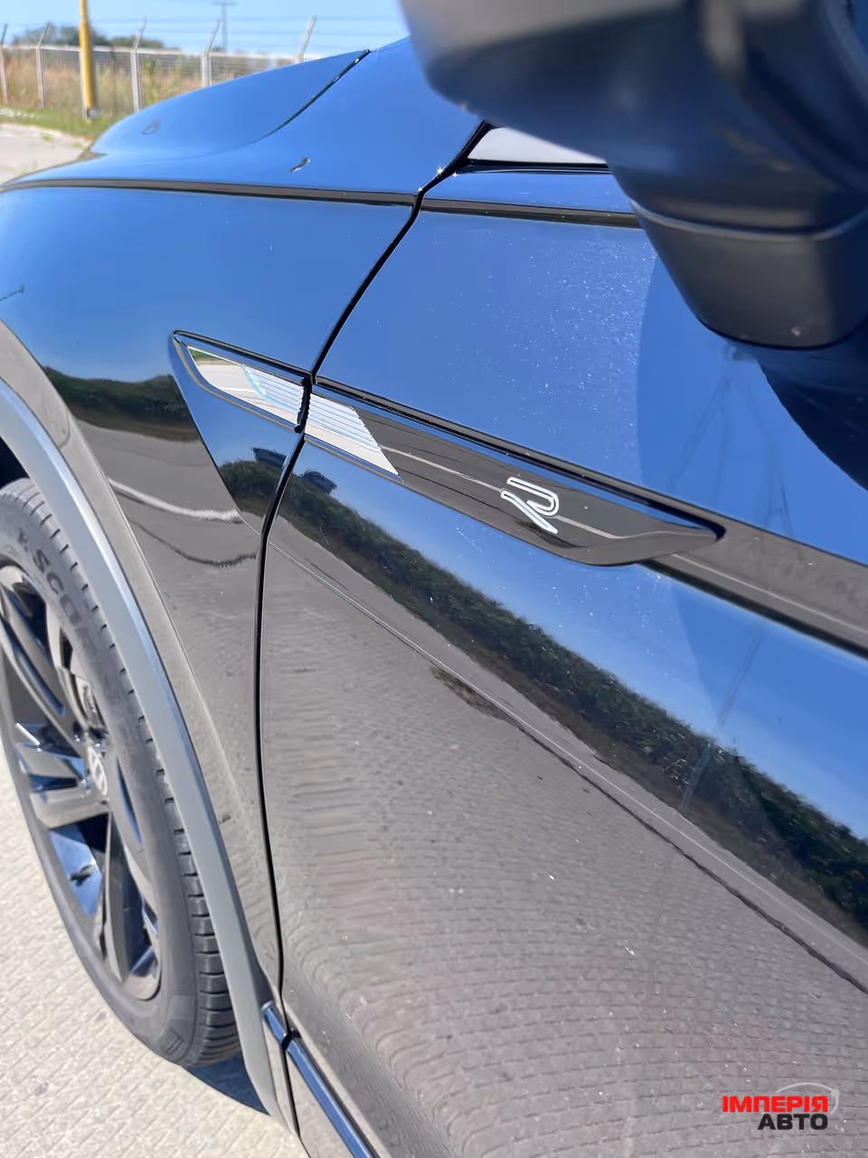 Volkswagen Tiguan - фото 12