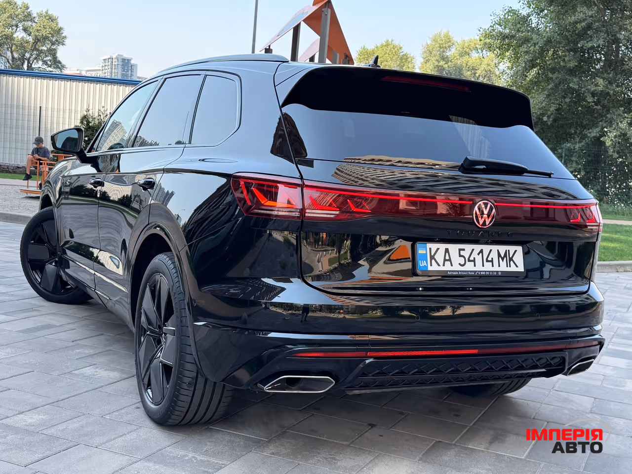 Volkswagen Touareg - фото 2