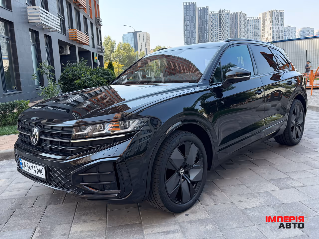 Volkswagen Touareg - фото 12