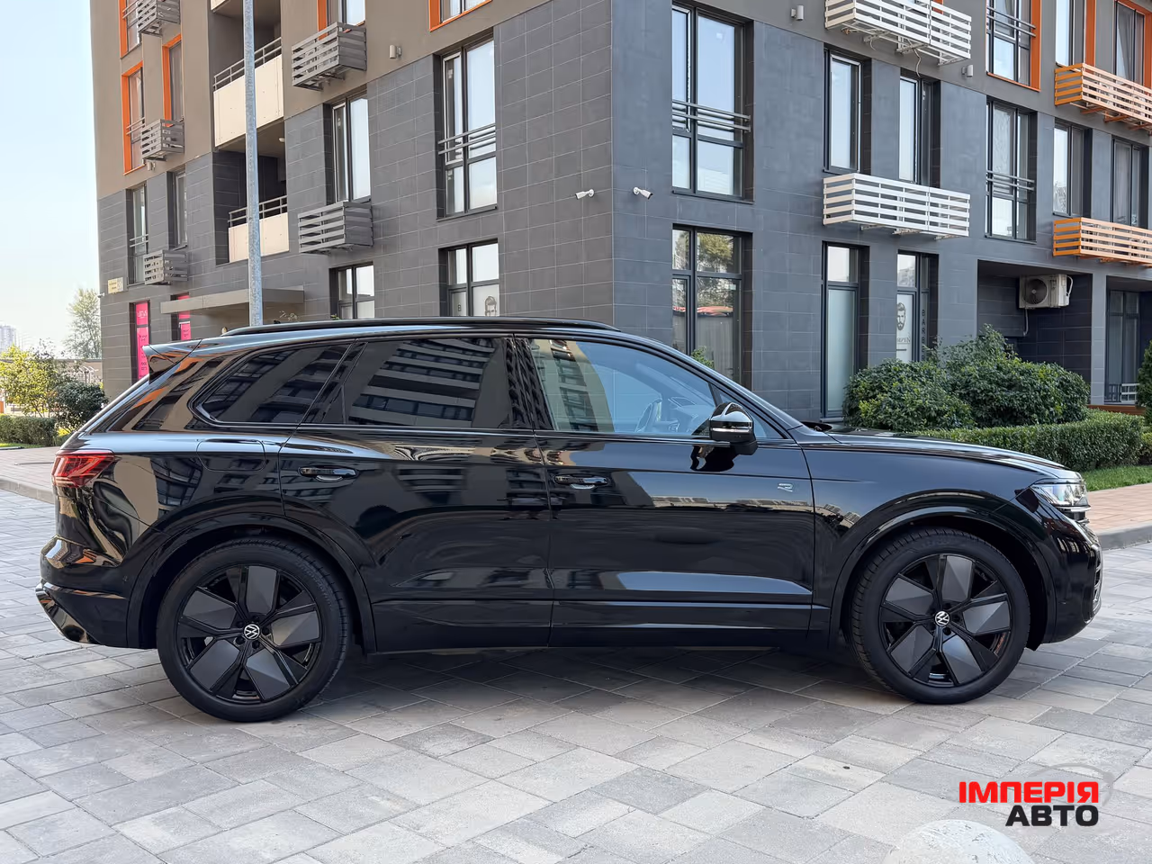 Volkswagen Touareg - фото 7