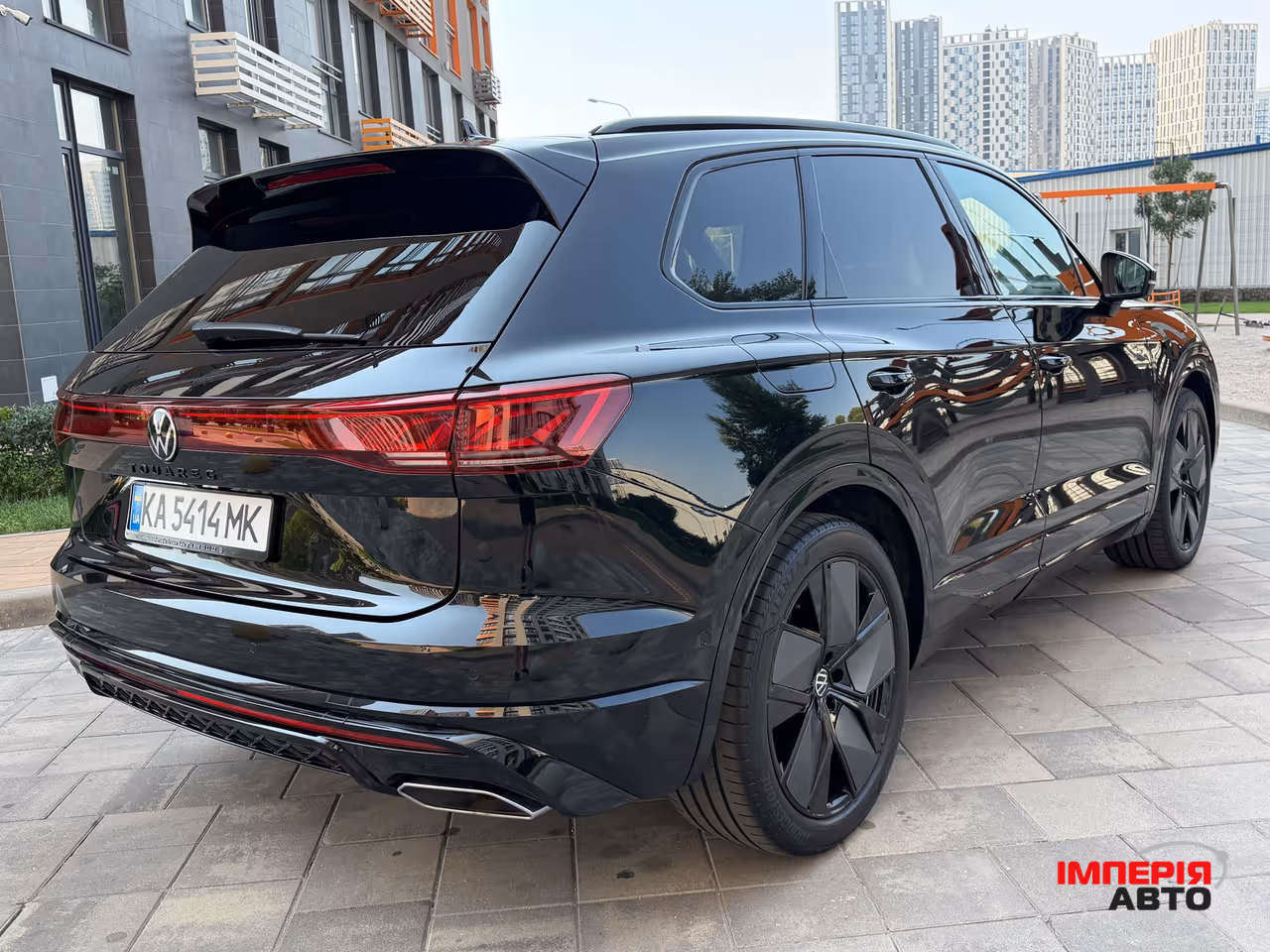 Volkswagen Touareg - фото 8