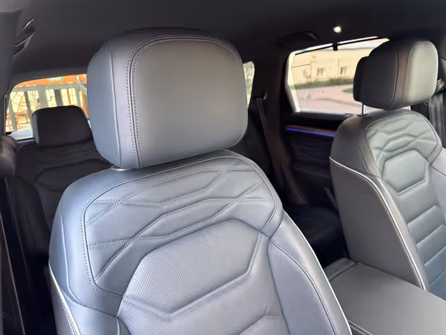 Volkswagen Touareg - зображення 4