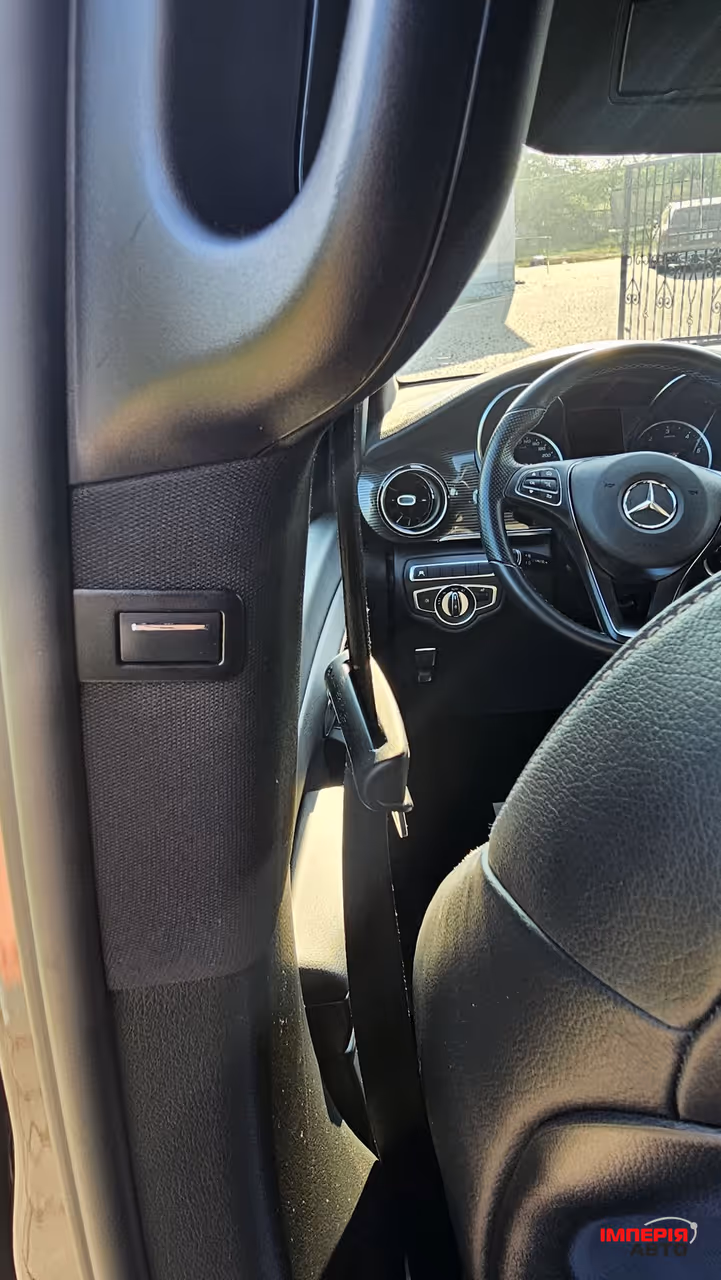 Mercedes-Benz V-Класс - фото 19