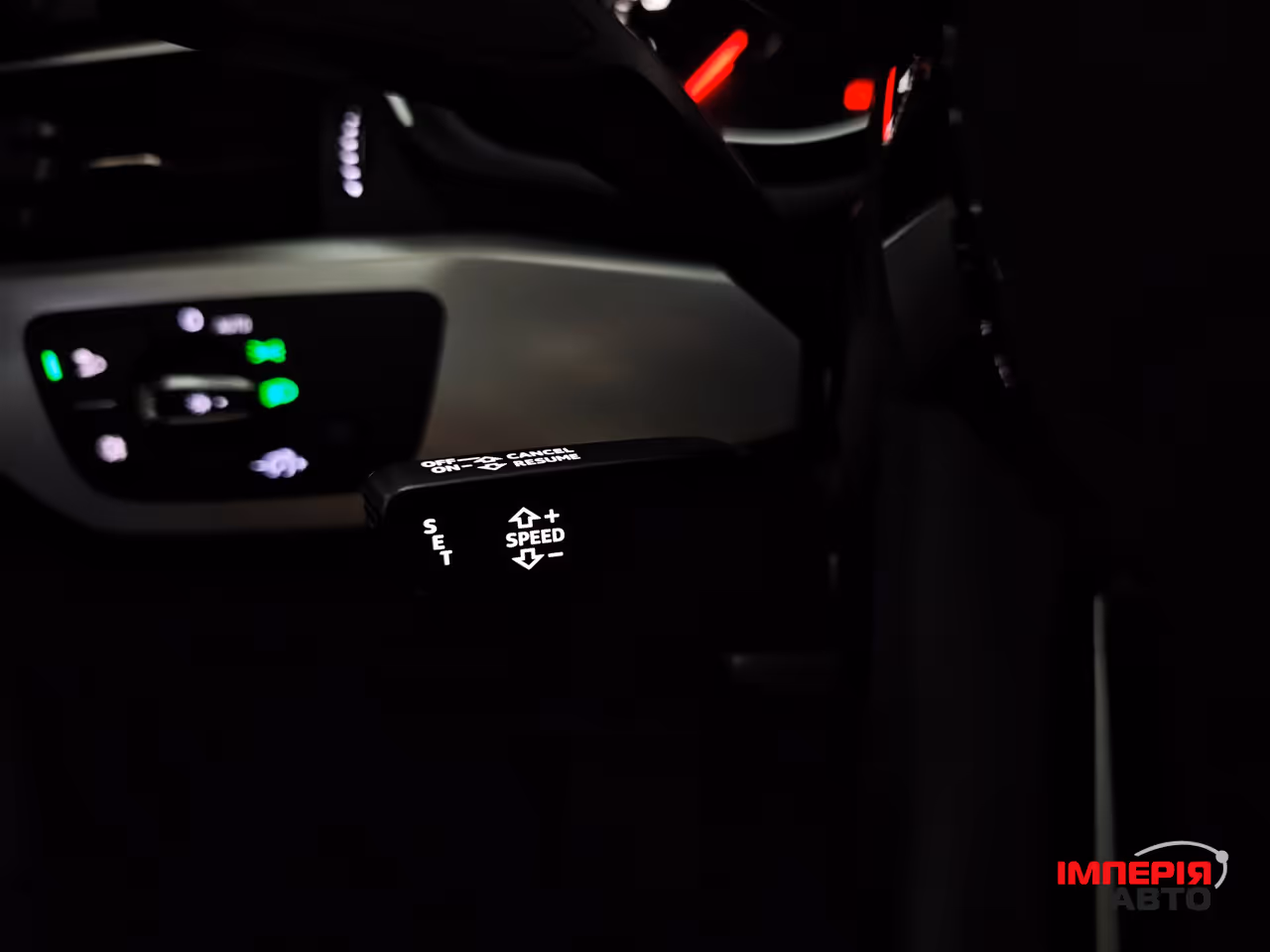Audi A4 - фото 18