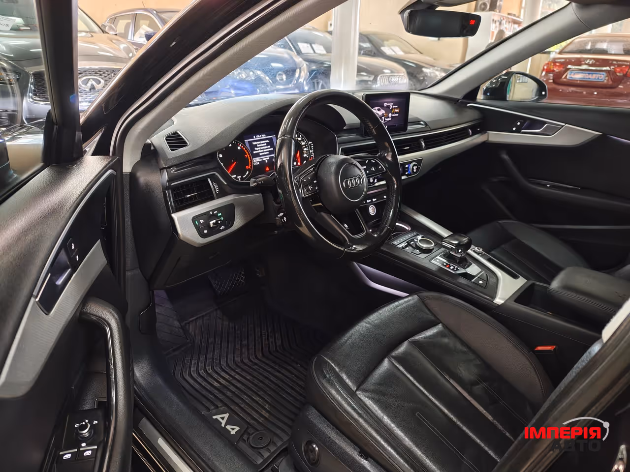 Audi A4 - фото 12