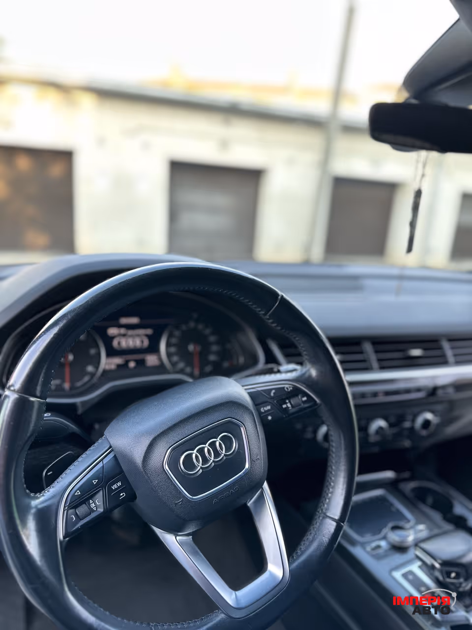 Audi Q7 - фото 17