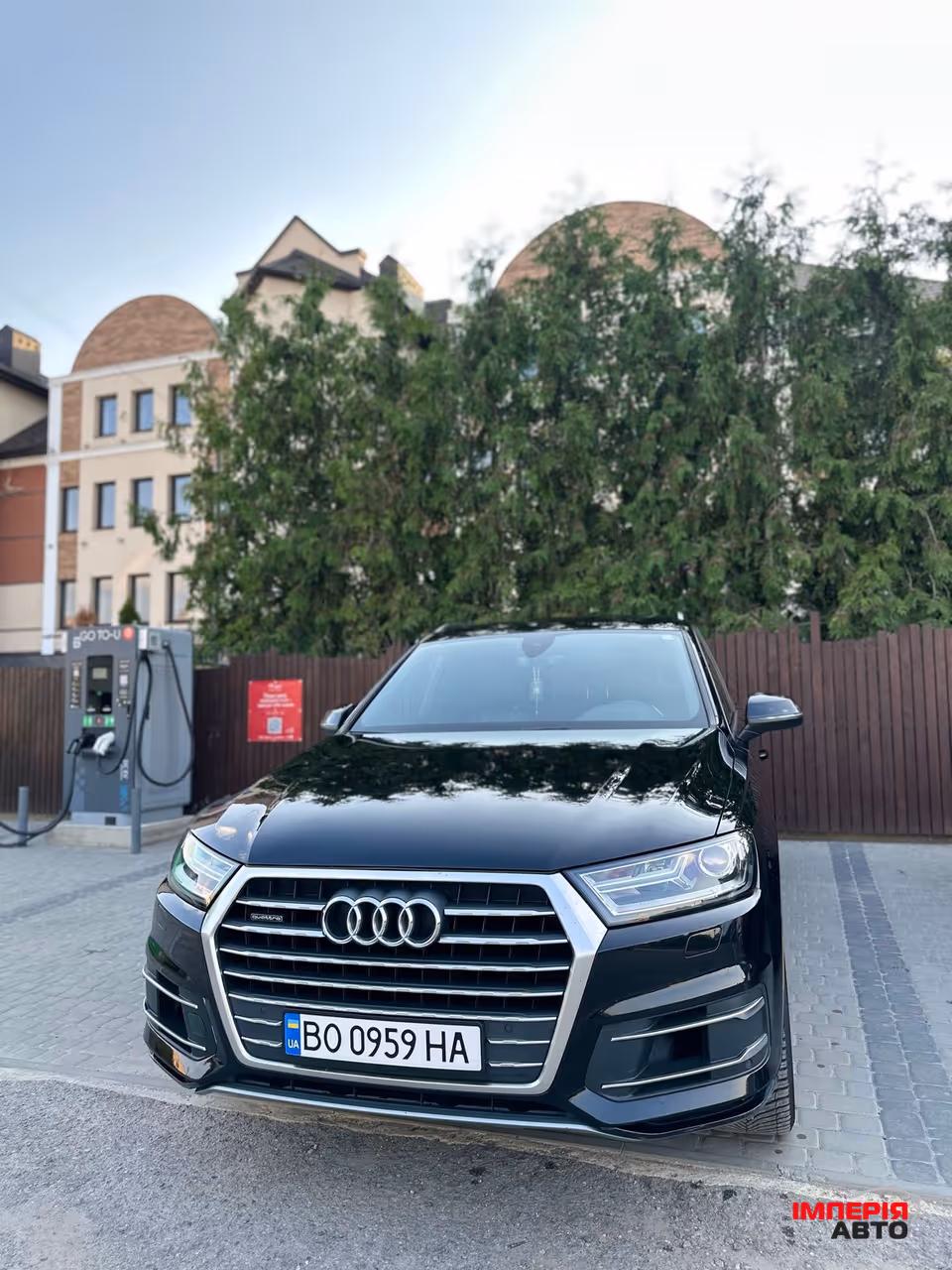 Audi Q7 - фото 1