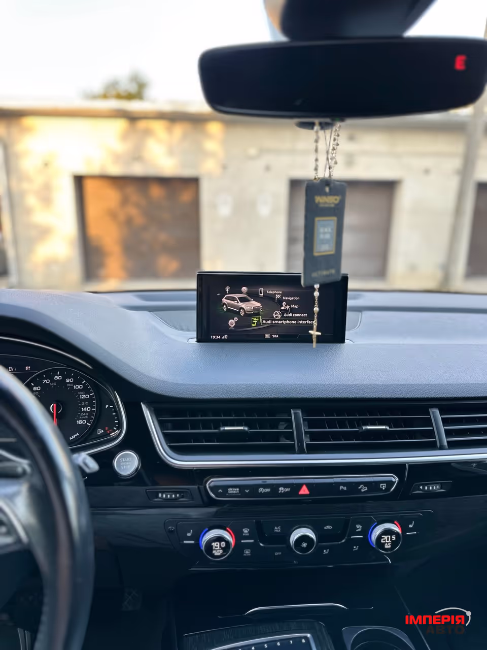 Audi Q7 - фото 21