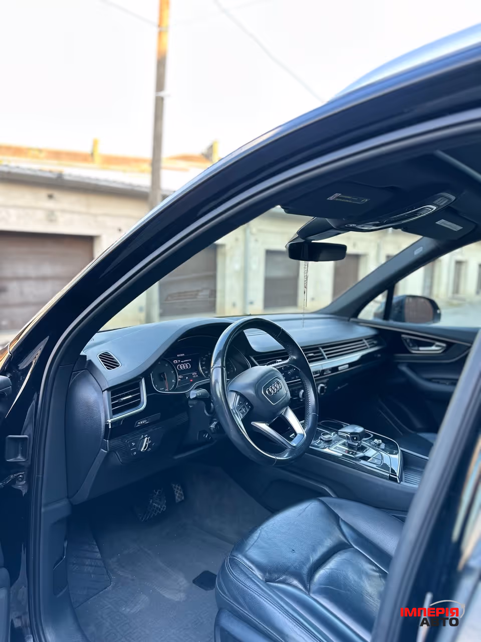 Audi Q7 - фото 11